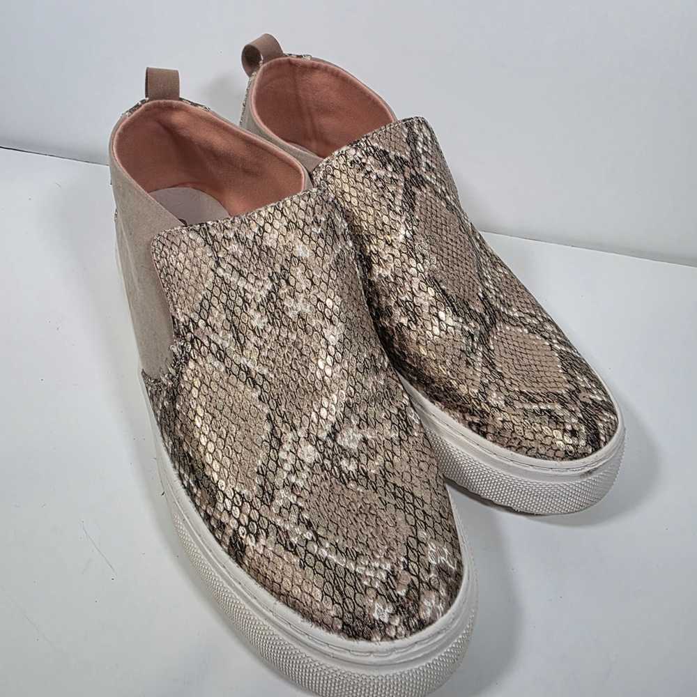 Hey Dude Women's Peyton Slip-On sneakers in a snake print design Size 9